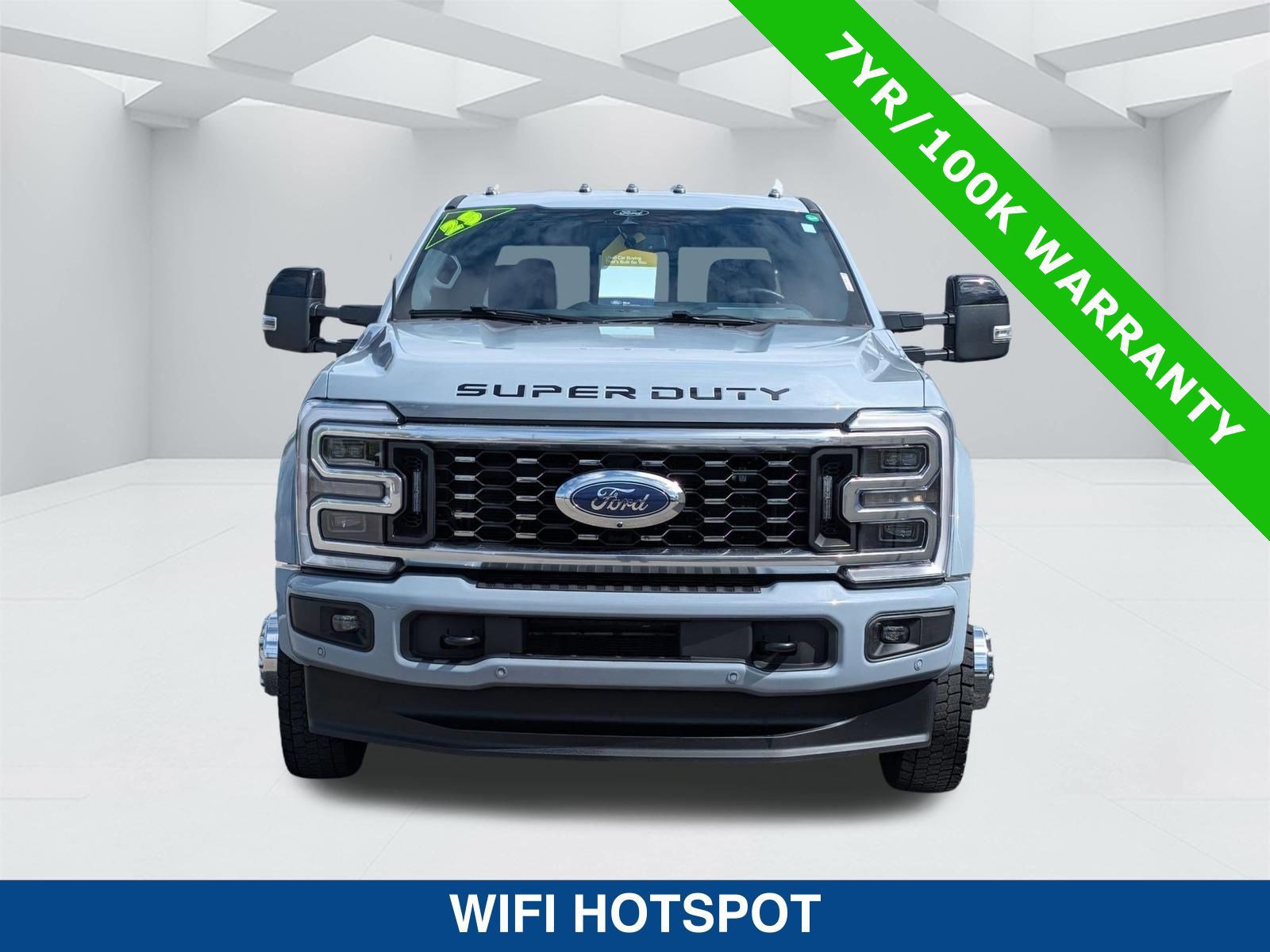 Certified 2025 Ford F450 Platinum w/ FX4 Off-Road Package image 9
