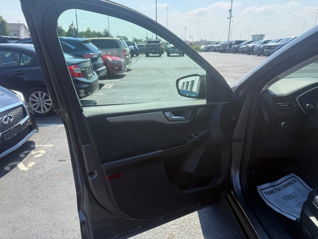 Certified 2022 Ford Escape SEL w/ Technology Package FWD image 17