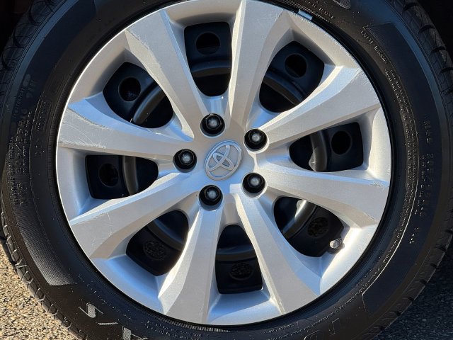 Used 2021 Toyota Corolla LE FWD image 14