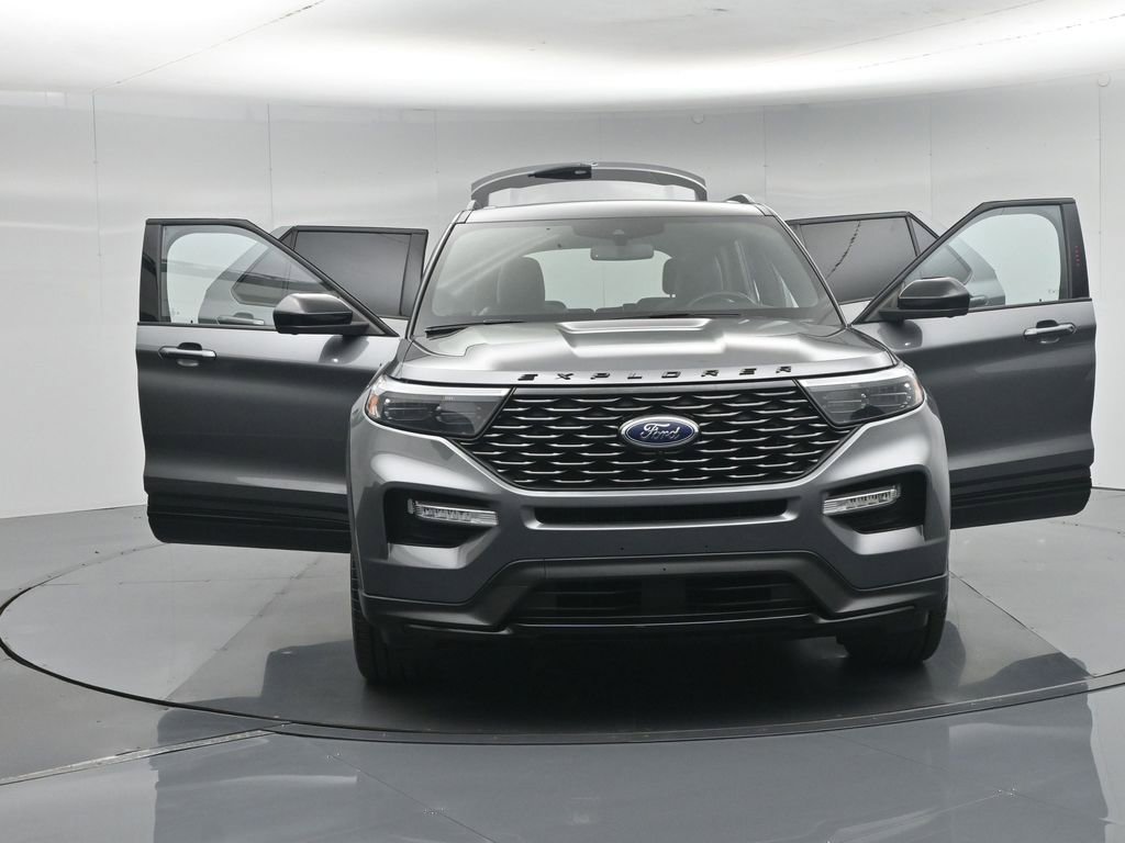 Certified 2023 Ford Explorer ST-Line w/ Class IV Trailer Tow Package RWD image 37