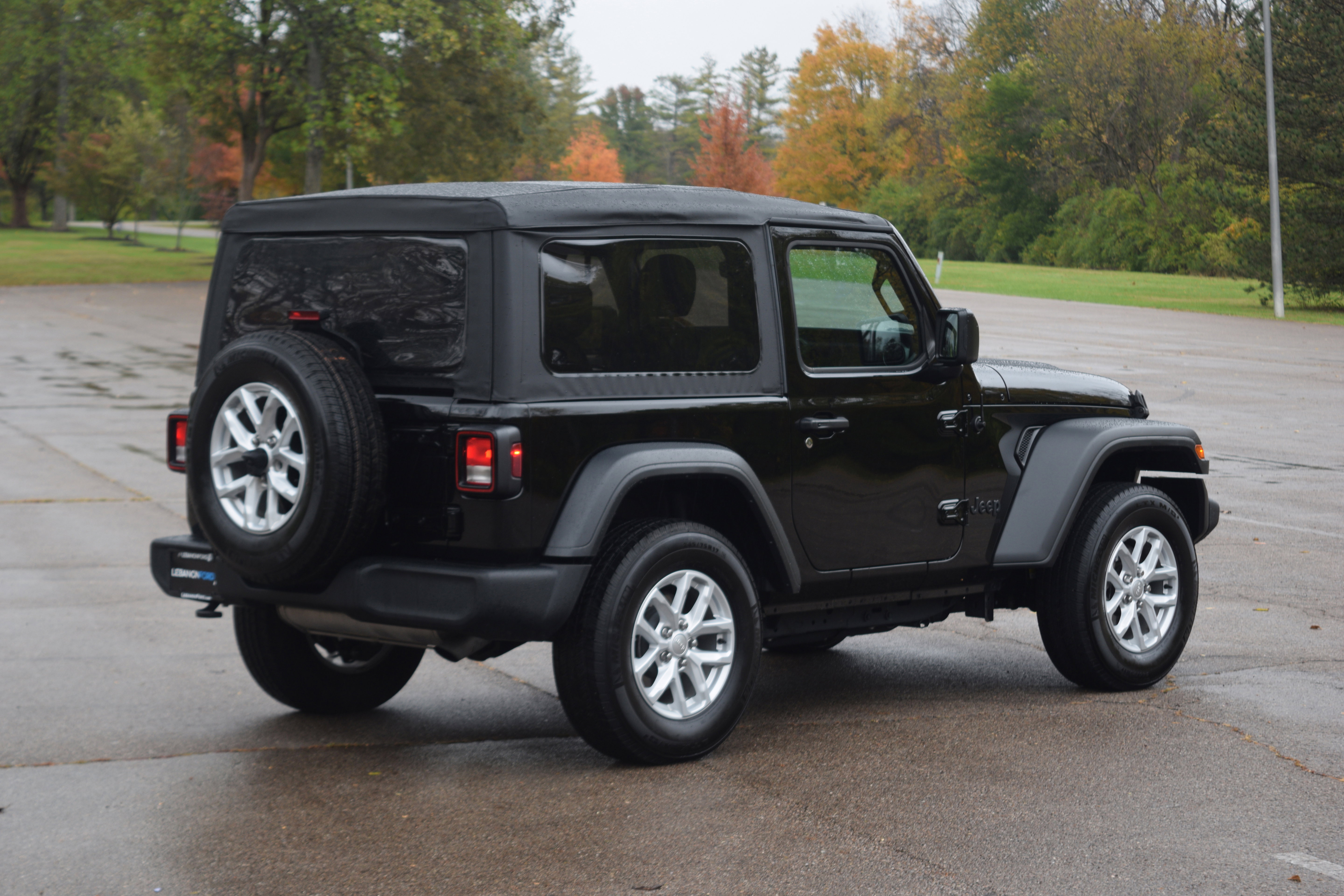 Used 2023 Jeep Wrangler Sport S image 24