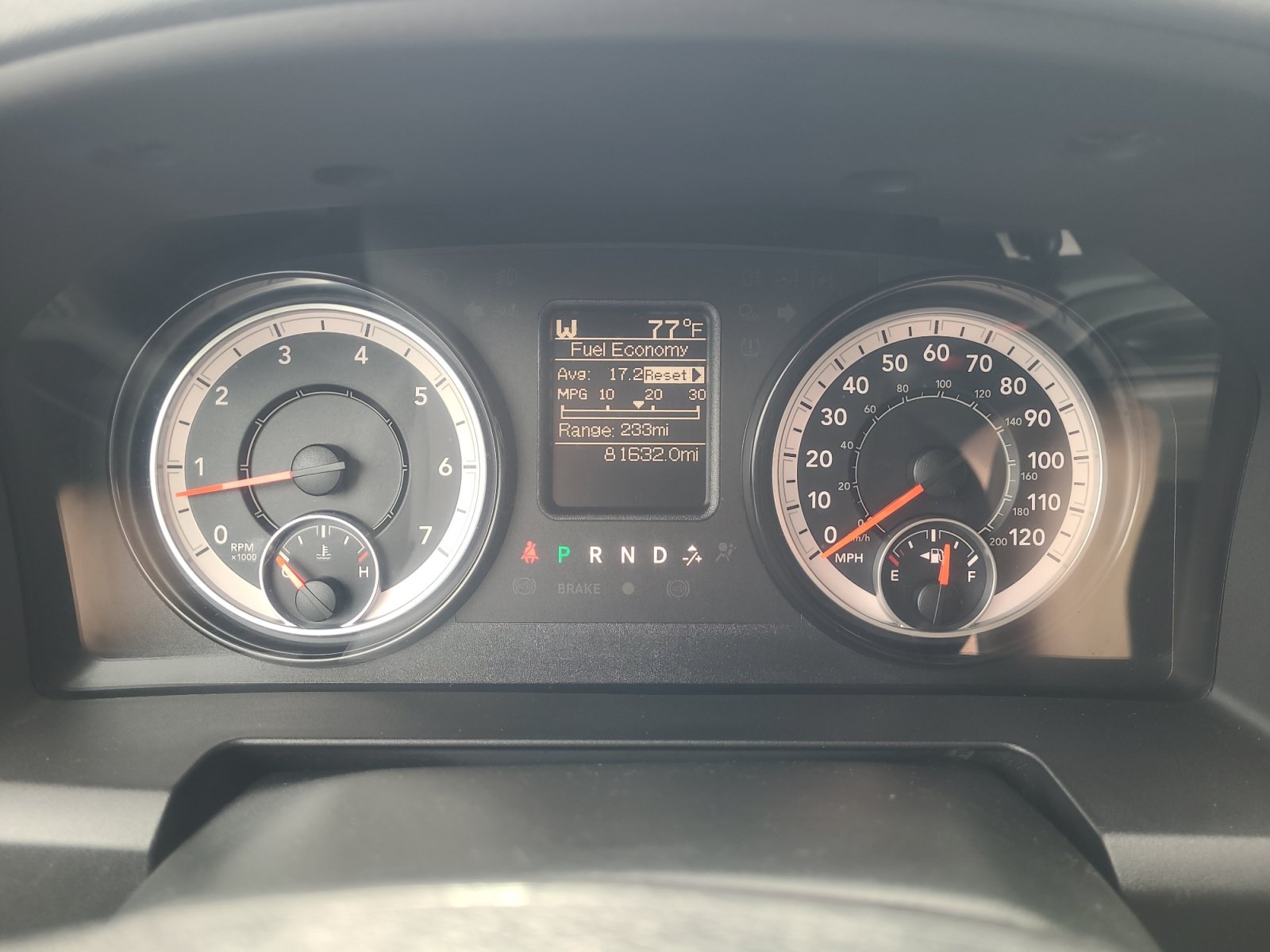 Used 2018 RAM 1500 Classic SLT AWD/4WD image 11