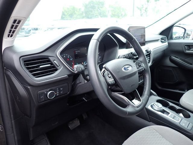 Certified 2022 Ford Escape SE w/ SE Sport Appearance Package AWD/4WD image 15