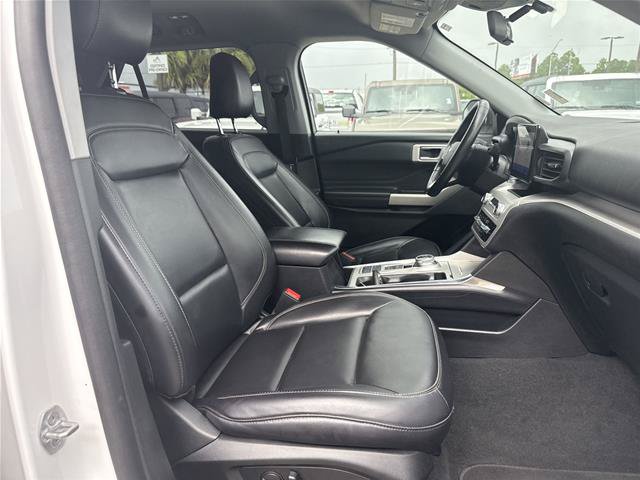 Certified 2021 Ford Explorer XLT w/ Equipment Group 202A RWD image 20