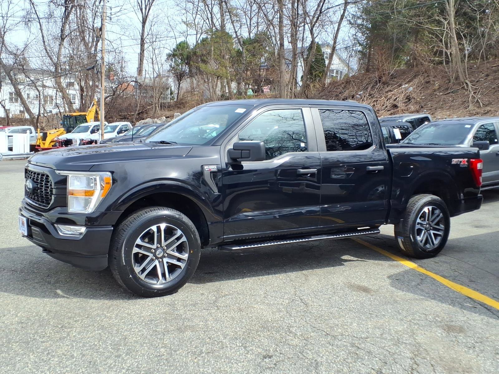 Certified 2022 Ford F150 XL w/ STX Appearance Package AWD/4WD image 5