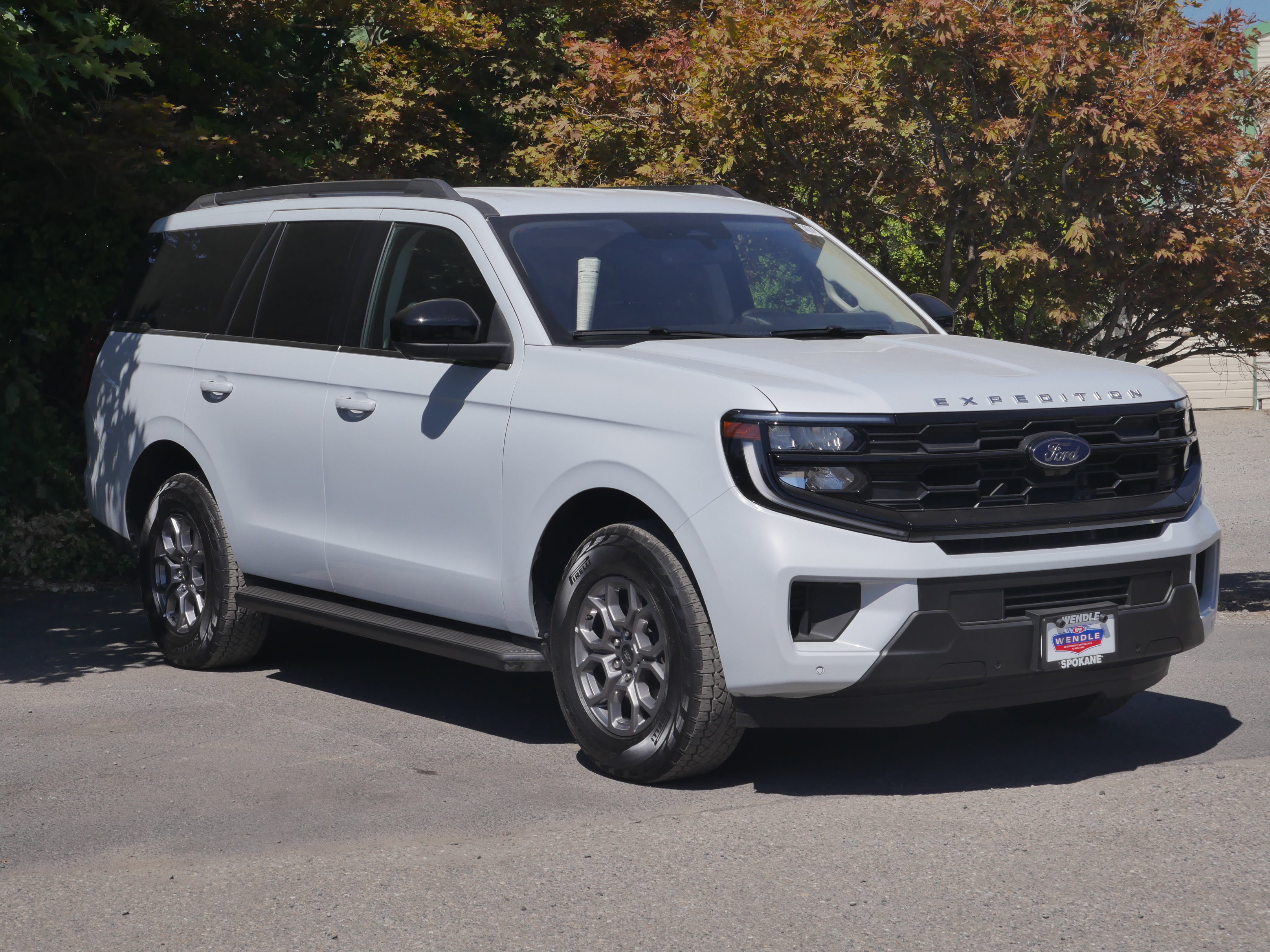 Certified 2025 Ford Expedition Active AWD/4WD image 28