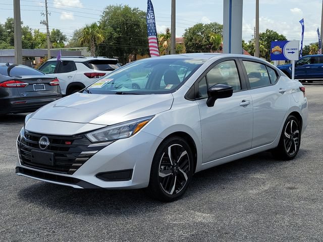 Used 2024 Nissan Versa SR FWD image 3