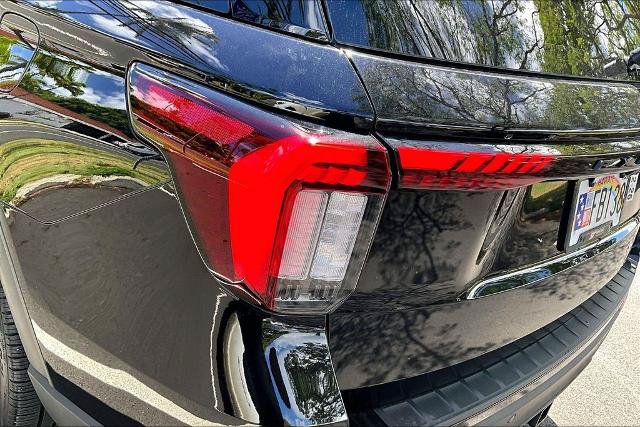 Certified 2025 Ford Explorer ST AWD/4WD image 33