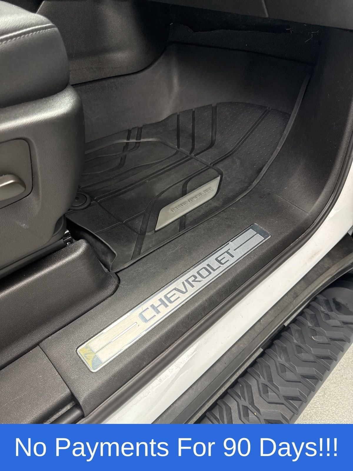 Used 2023 Chevrolet Suburban Z71 w/ Luxury Package image 34