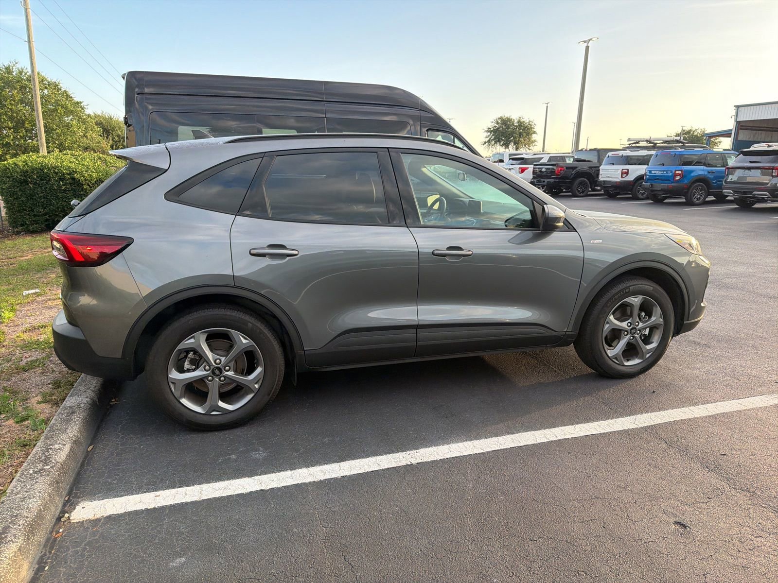 Certified 2025 Ford Escape ST-Line Select AWD/4WD image 5
