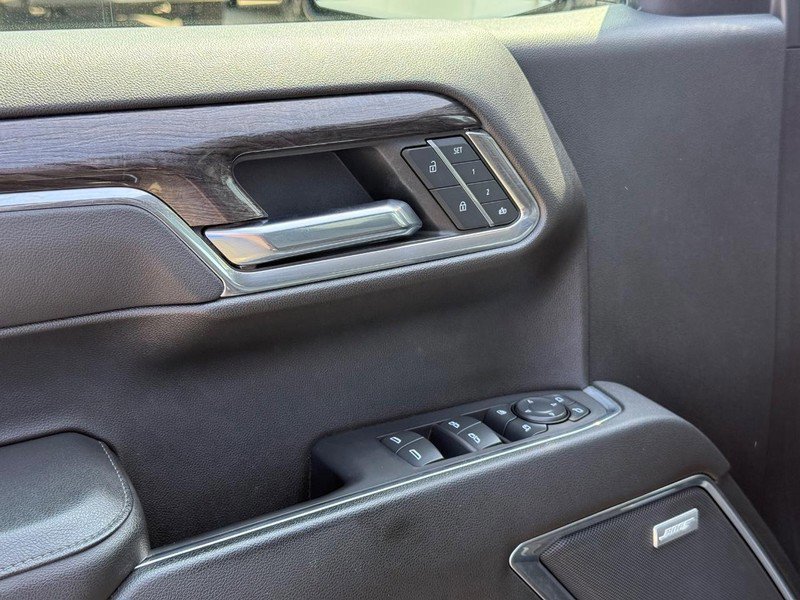 Used 2022 Chevrolet Silverado 1500 LTZ w/ Z71 Off-Road Package image 12