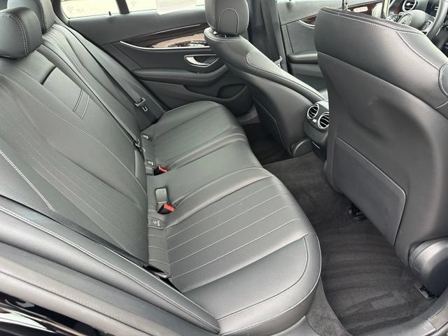 Used 2022 Mercedes-Benz E 350 4MATIC Sedan image 10