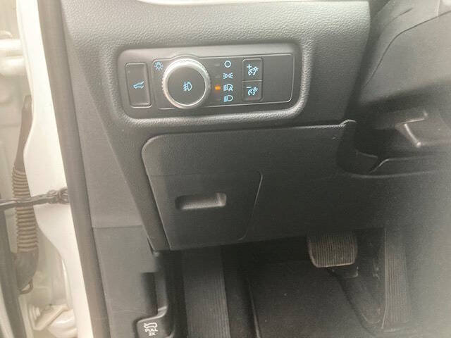 Certified 2020 Ford Explorer XLT w/ Equipment Group 202A AWD/4WD image 18