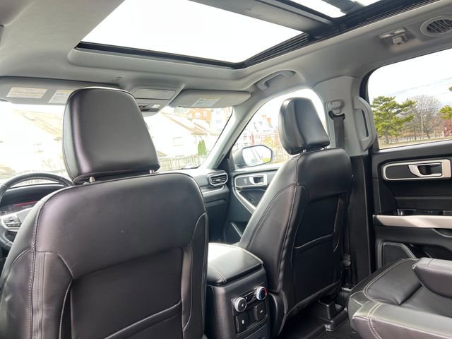Certified 2023 Ford Explorer XLT w/ Equipment Group 202A AWD/4WD image 26