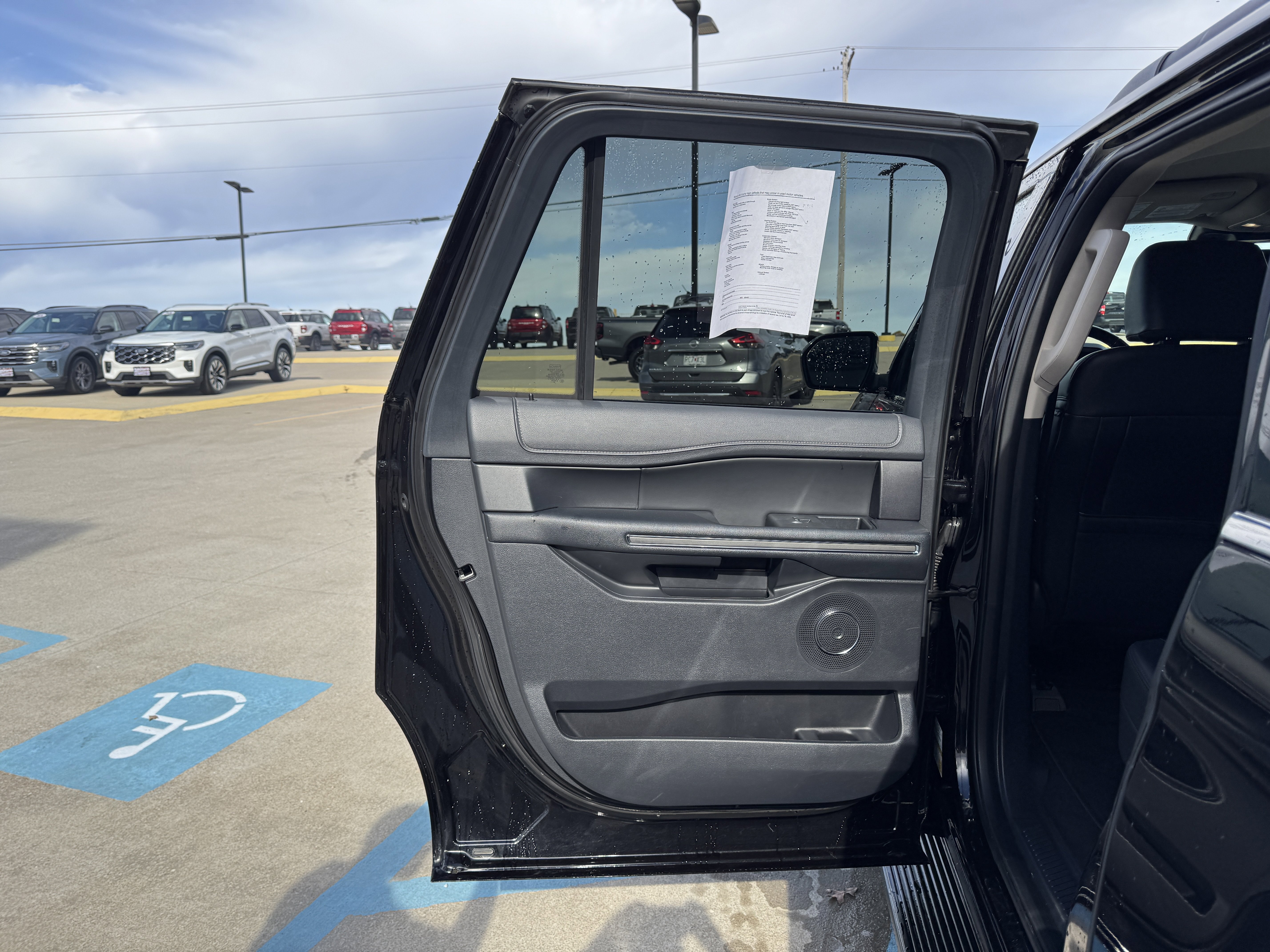 Certified 2024 Ford Expedition Max XLT image 29