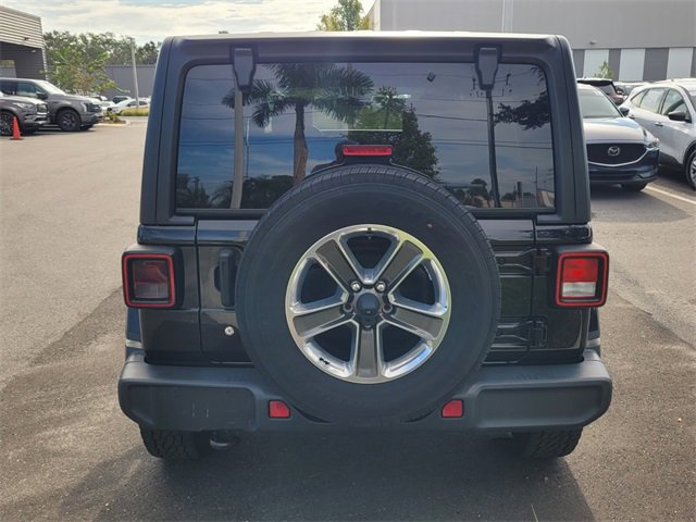 Used 2019 Jeep Wrangler Unlimited Sahara image 4