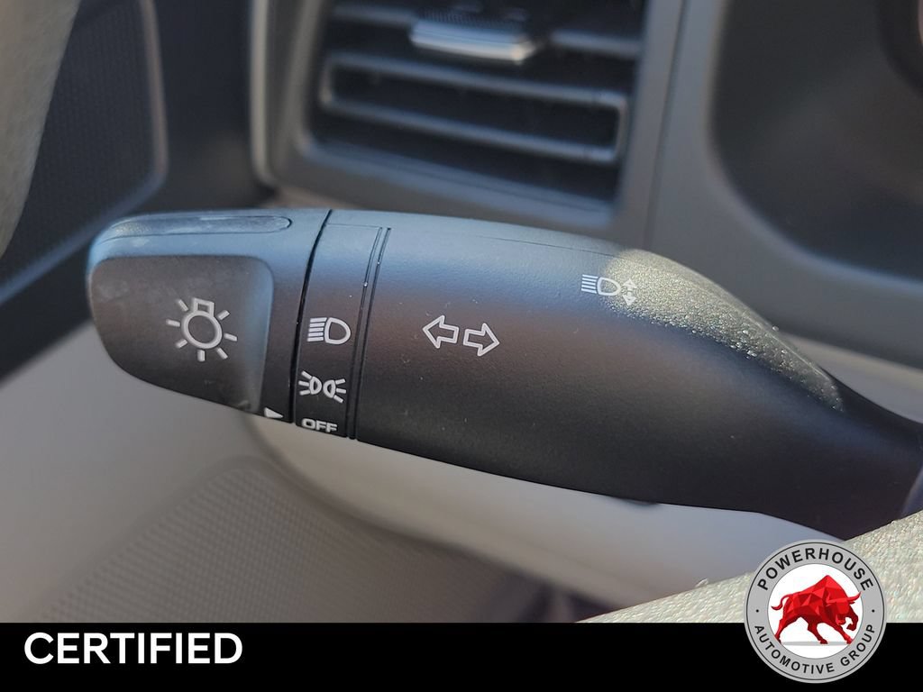 Used 2020 Hyundai Elantra SE FWD image 28