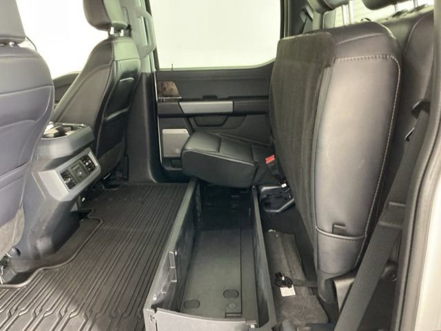 Certified 2025 Ford F350 Lariat w/ FX4 Off-Road Package image 32