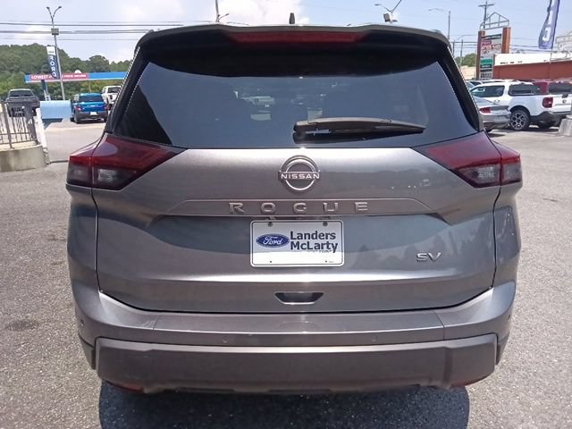 Used 2024 Nissan Rogue SV FWD image 4