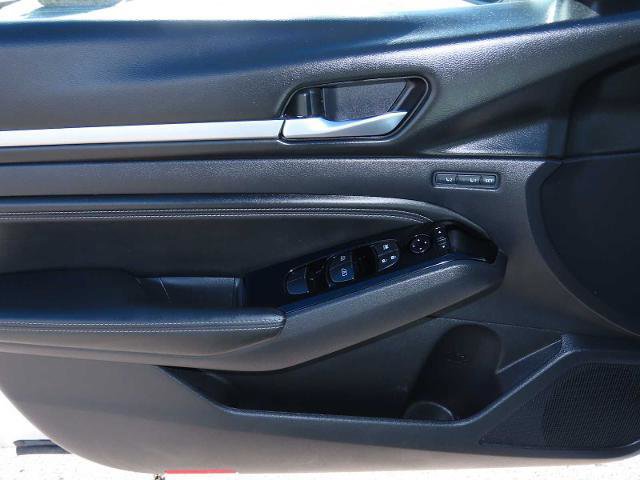 Used 2020 Nissan Altima 2.0 Platinum image 17