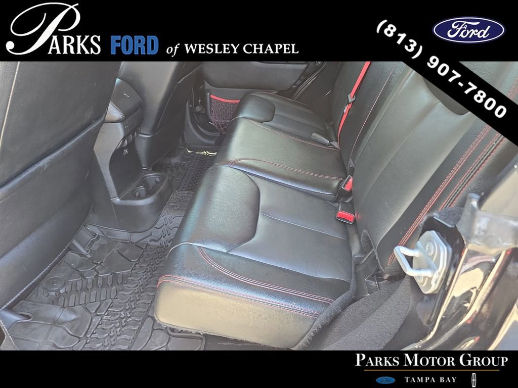 Used 2017 Jeep Wrangler Unlimited Rubicon AWD/4WD image 14