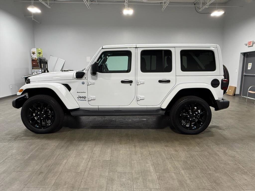 Used 2022 Jeep Wrangler Unlimited Sahara image 7