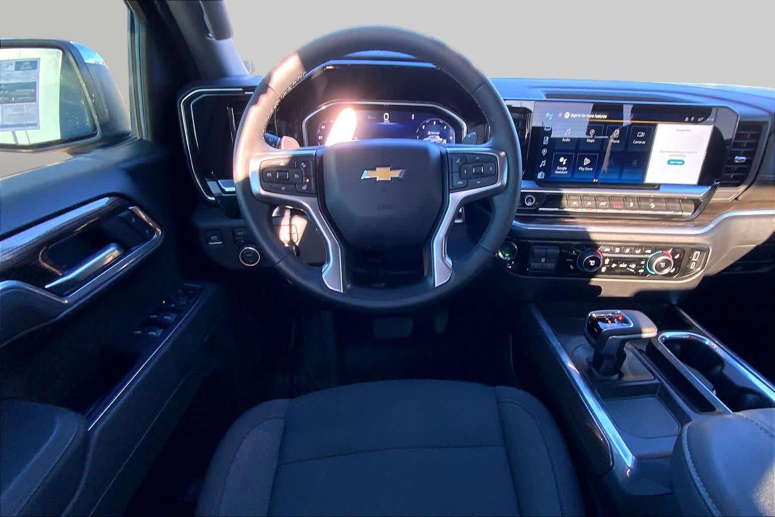 Used 2026 Chevrolet Silverado 1500 LT w/ Z71 Off-Road Package AWD/4WD image 6