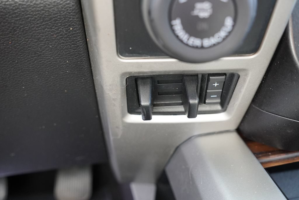 Certified 2020 Ford F150 Lariat AWD/4WD image 31