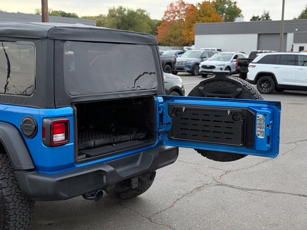 Used 2022 Jeep Wrangler Sport AWD/4WD image 34