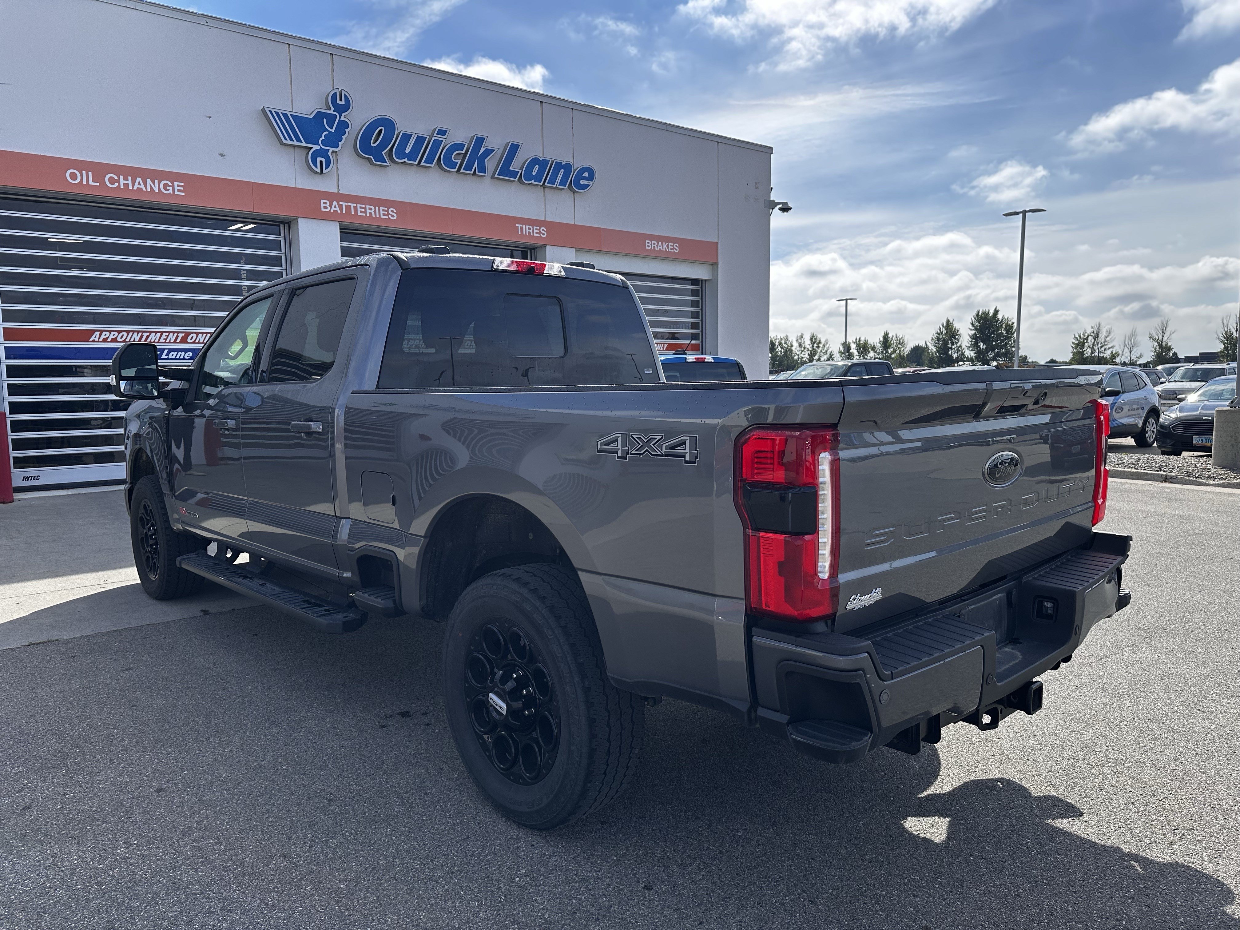 Certified 2024 Ford F250 Lariat w/ Lariat Ultimate Package AWD/4WD image 4