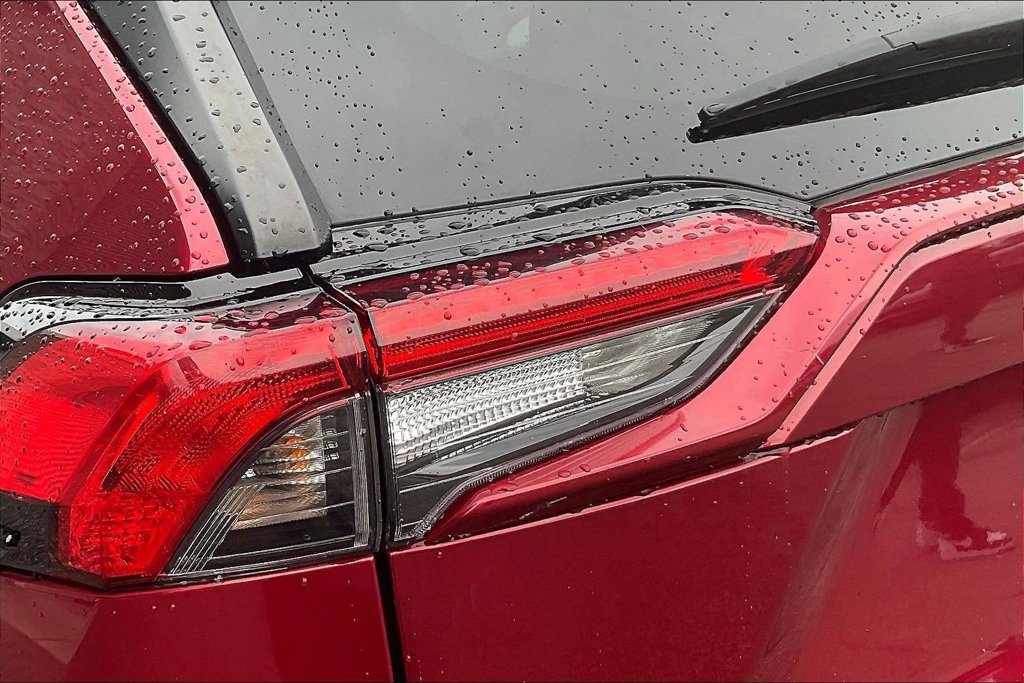 Used 2023 Toyota RAV4 XLE FWD image 23