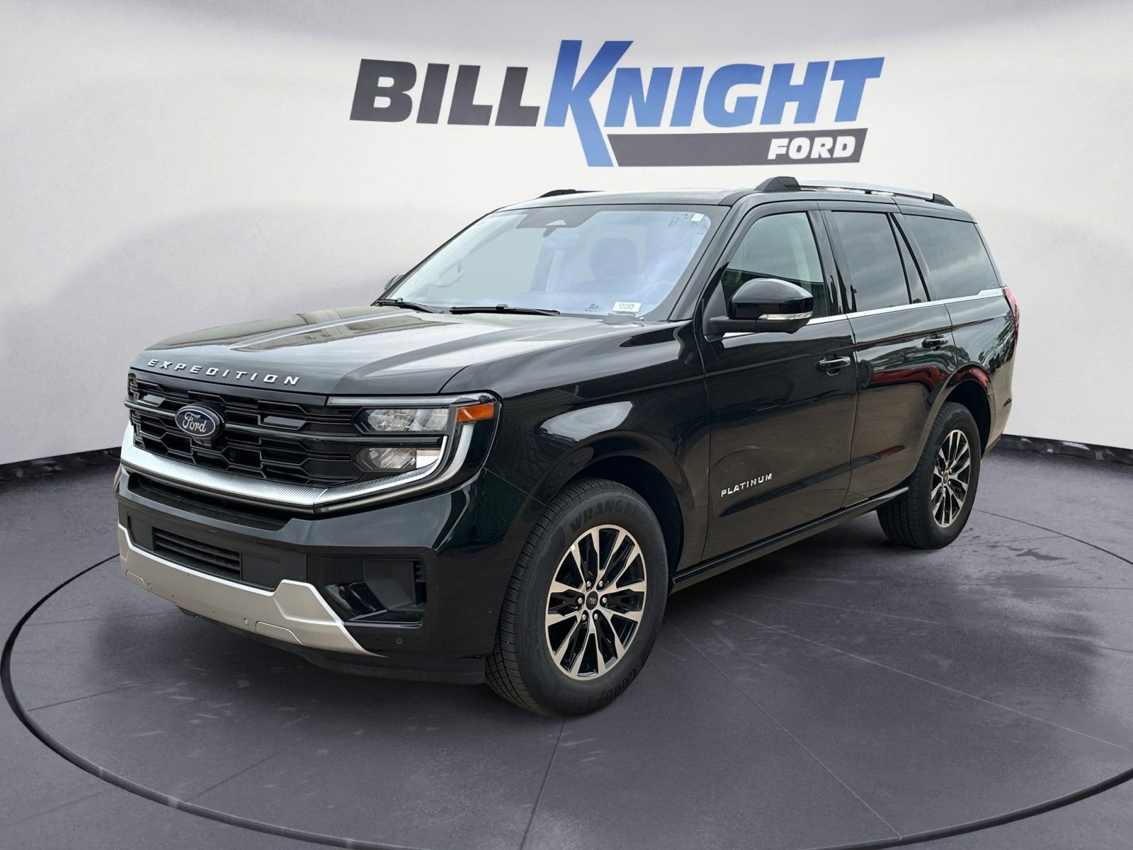 Certified 2025 Ford Expedition Platinum AWD/4WD image 1