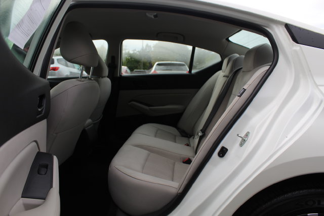 Used 2025 Nissan Altima 2.5 SV FWD image 26