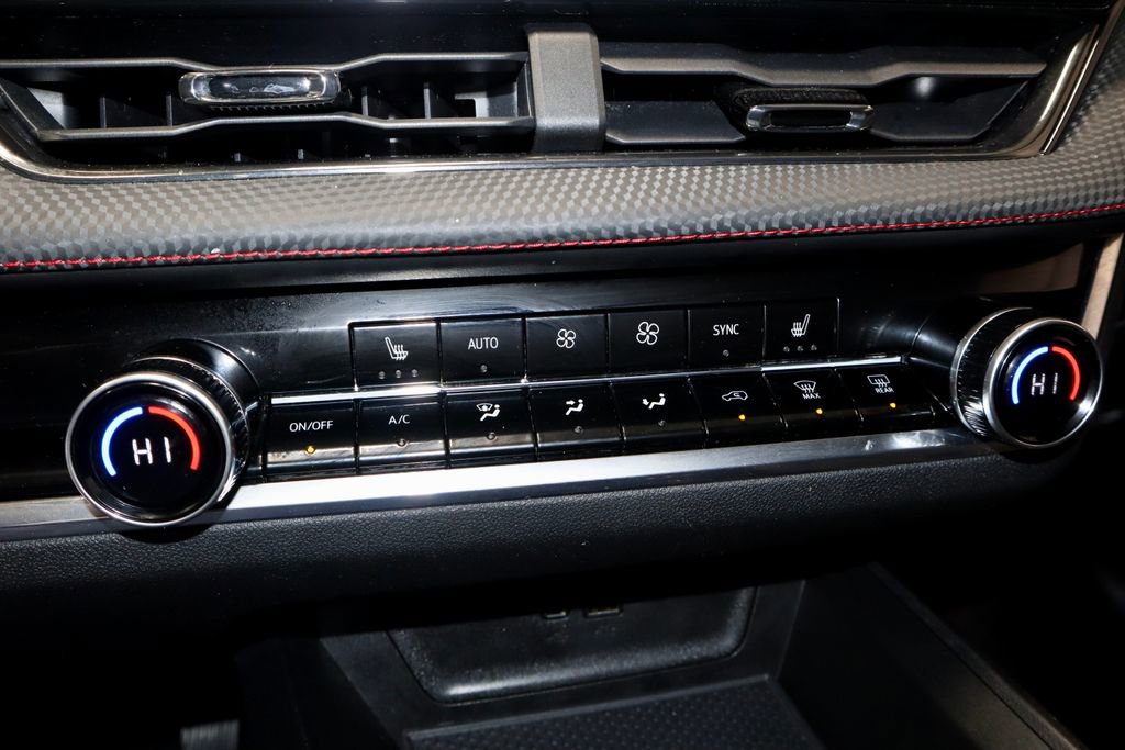 Used 2025 Chevrolet Equinox RS w/ Safety and Technology Package image 34