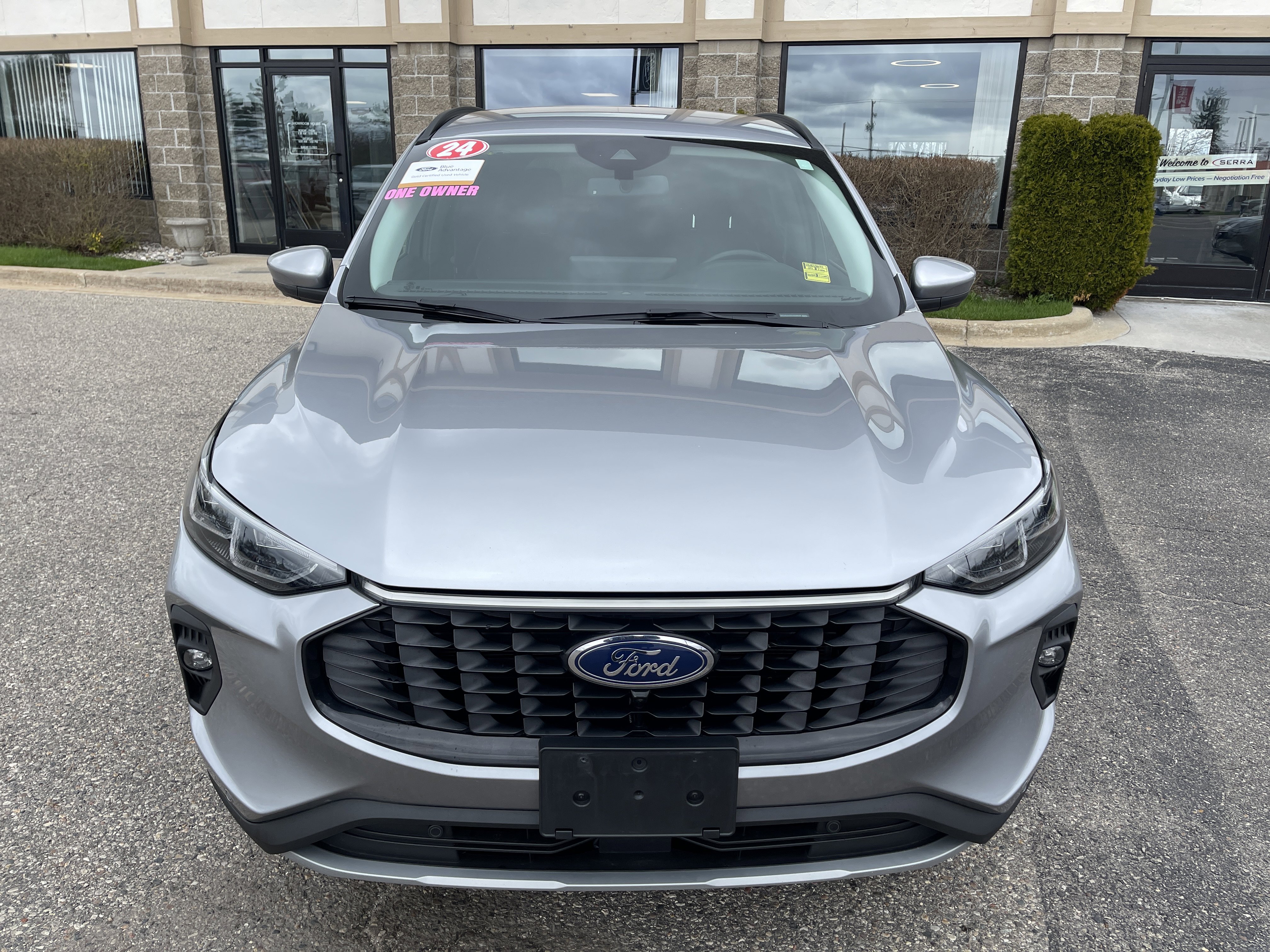 Certified 2024 Ford Escape Platinum AWD/4WD image 9