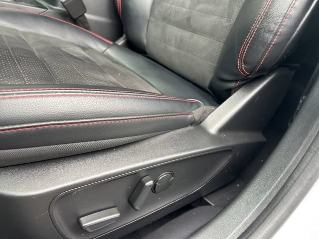 Certified 2022 Ford Escape SEL w/ SEL Stealth AWD Package image 13