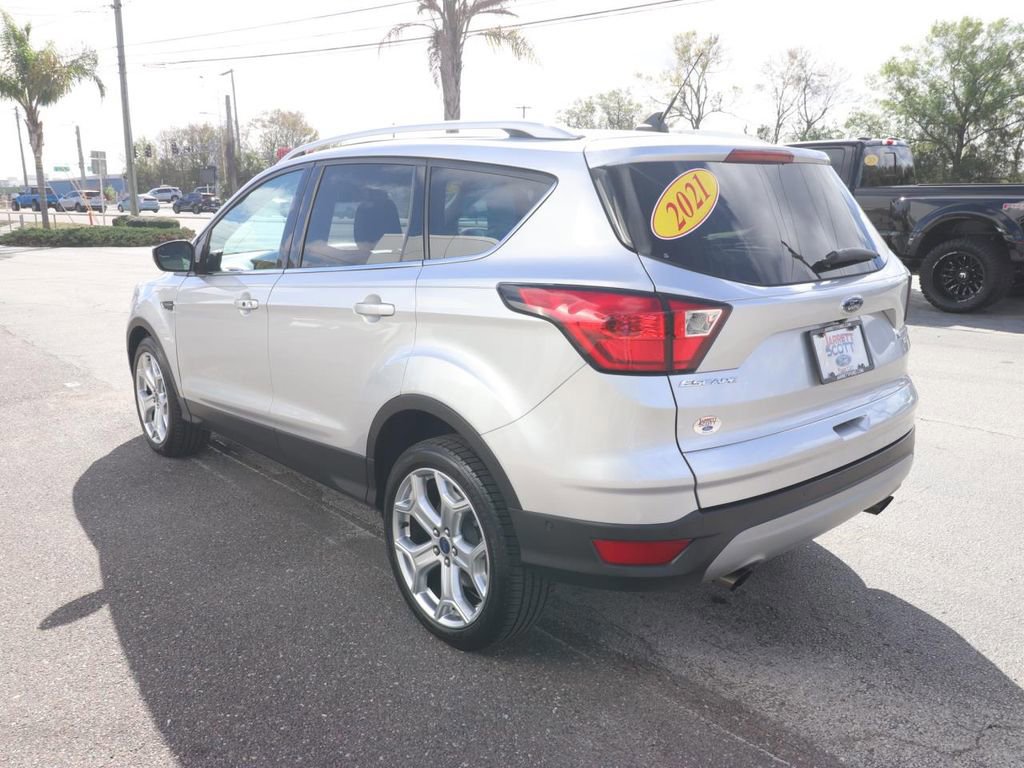 Certified 2019 Ford Escape Titanium image 3