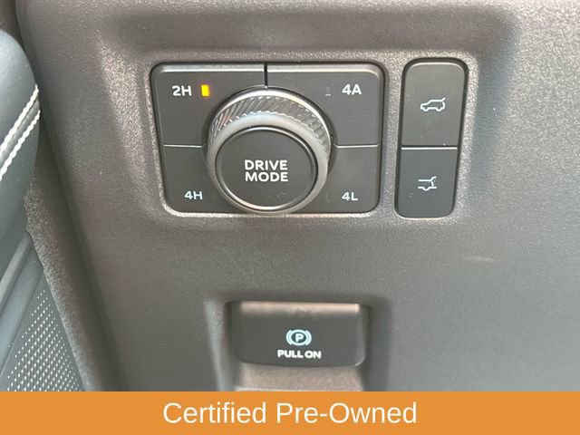 Certified 2025 Ford Expedition Platinum image 36