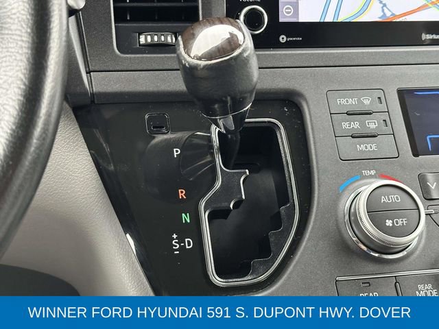 Used 2020 Toyota Sienna XLE image 23