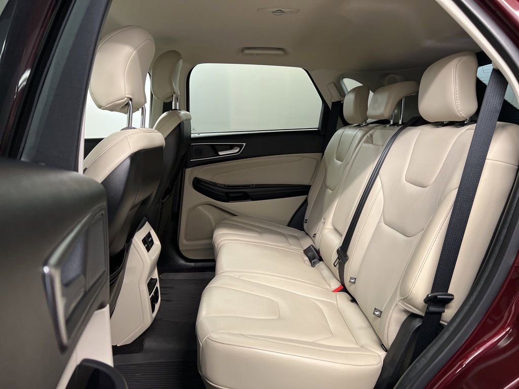 Certified 2019 Ford Edge Titanium w/ Cold Weather Package FWD image 31