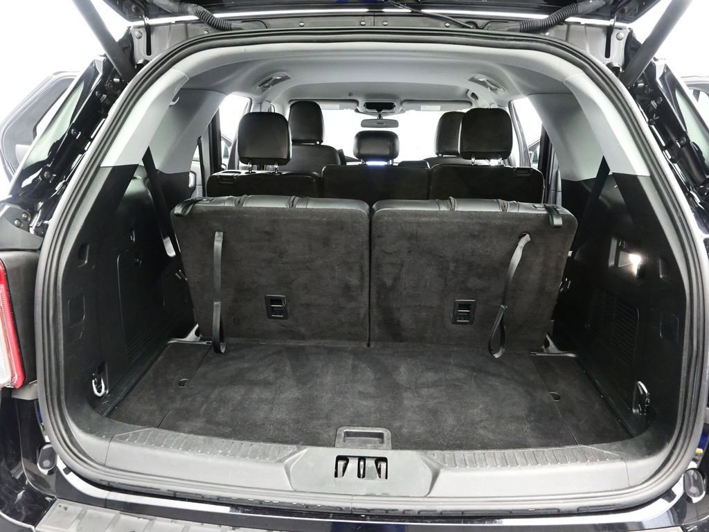 Certified 2024 Ford Explorer XLT w/ Equipment Group 202A image 11