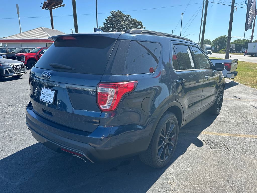 Certified 2017 Ford Explorer XLT w/ Equipment Group 202A FWD image 7