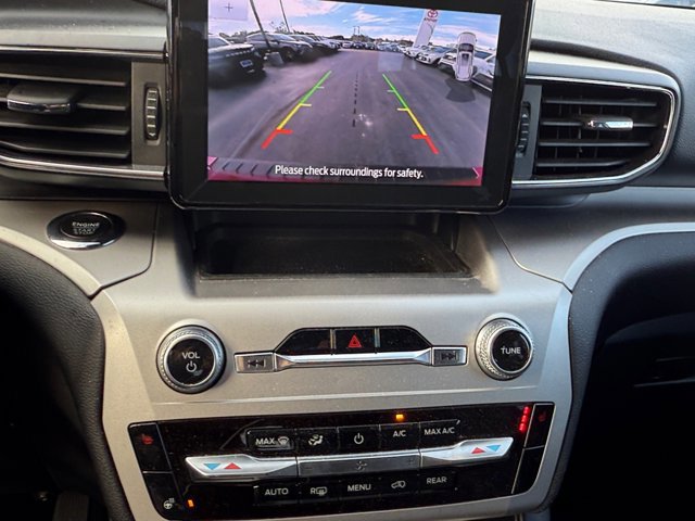 Certified 2022 Ford Explorer XLT w/ Equipment Group 202A image 23