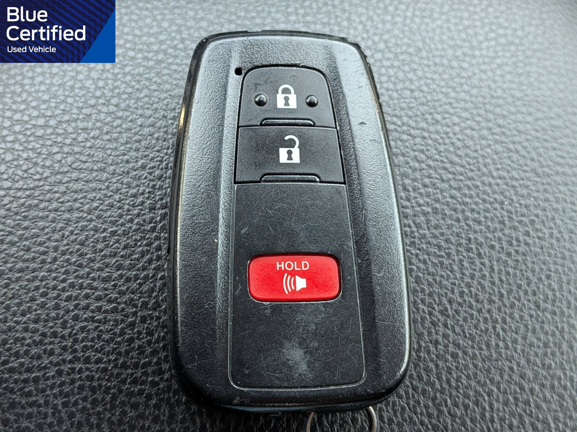 Used 2025 Toyota RAV4 XLE FWD image 31