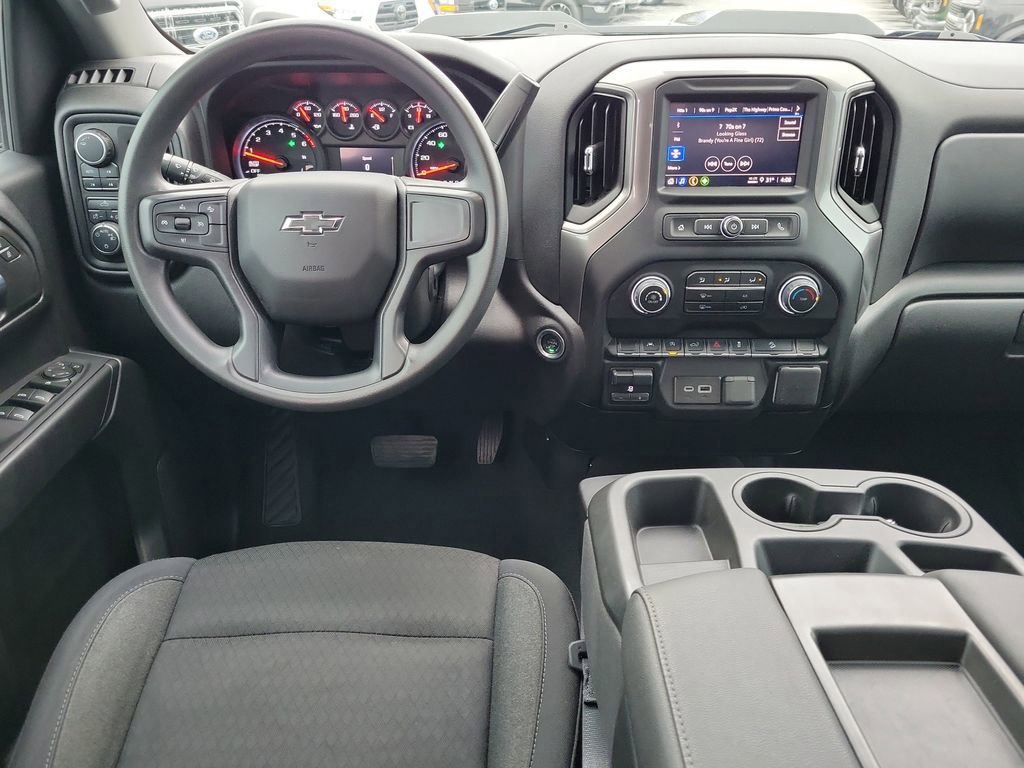 Used 2025 Chevrolet Silverado 1500 Custom Trail Boss w/ LPO, Dark Essentials Package image 12