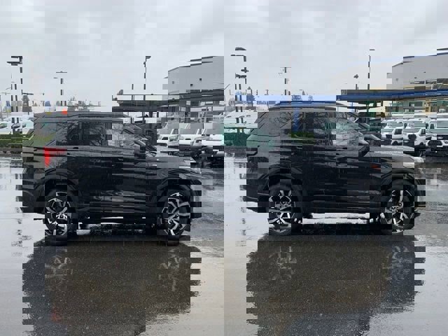 Certified 2025 Ford Explorer ST-Line image 8