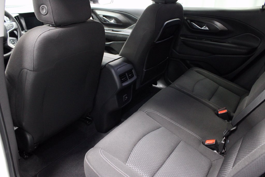 Used 2024 GMC Terrain SLE w/ Driver Convenience Package FWD image 21