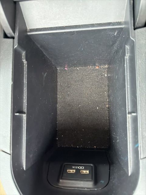 Used 2021 Toyota RAV4 XLE w/ XLE Grade Weather Package image 34