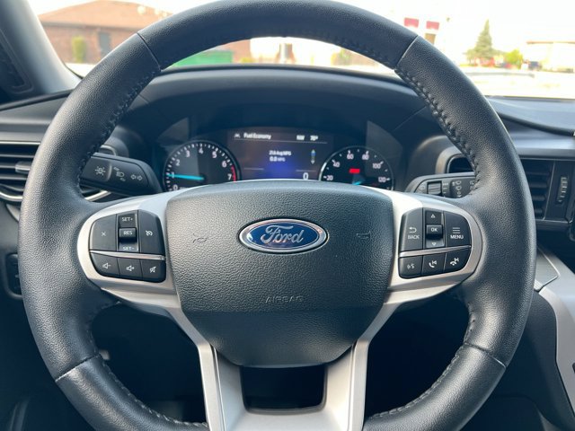 Certified 2024 Ford Explorer XLT w/ Equipment Group 202A AWD/4WD image 15
