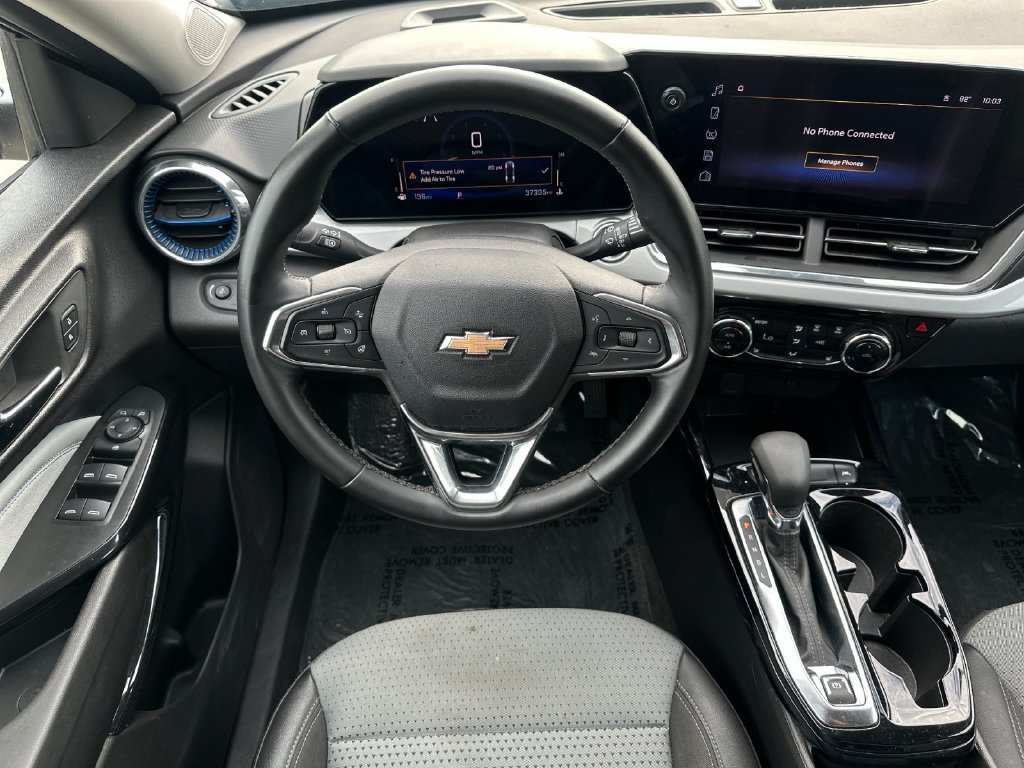 Used 2025 Chevrolet Trax LT w/ LT Convenience Package FWD image 13